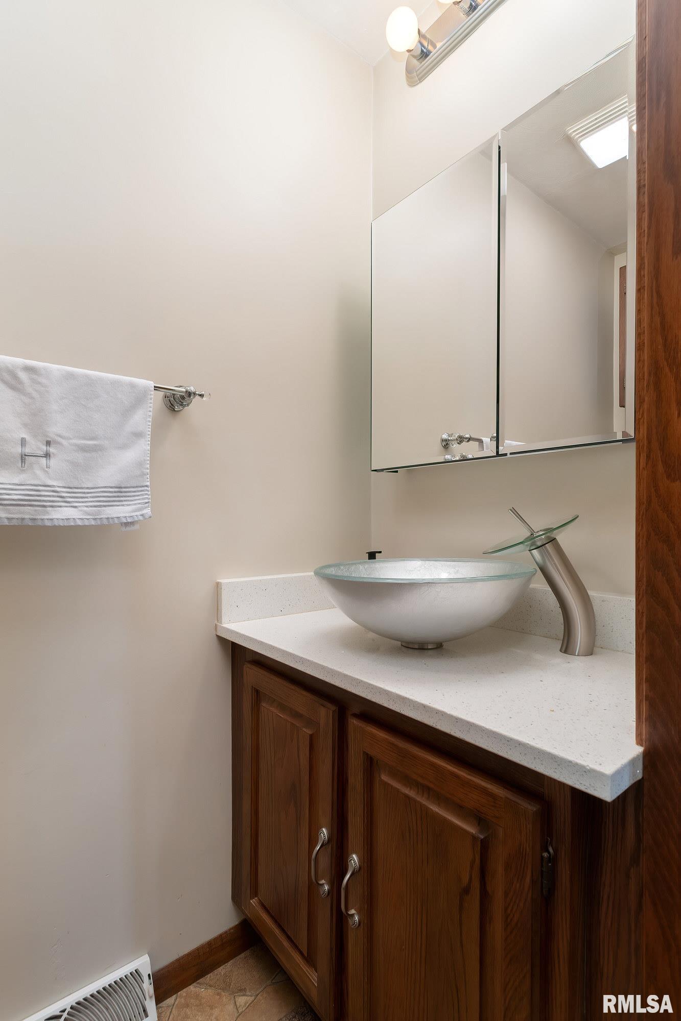 11628 81st Street West Taylor Ridge, IL 61284 - Photo 8 of 24 Gallery Image 8