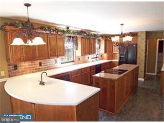 640 Pineville Road Newtown, PA 18940 - Photo 4 of 12 Kitchen