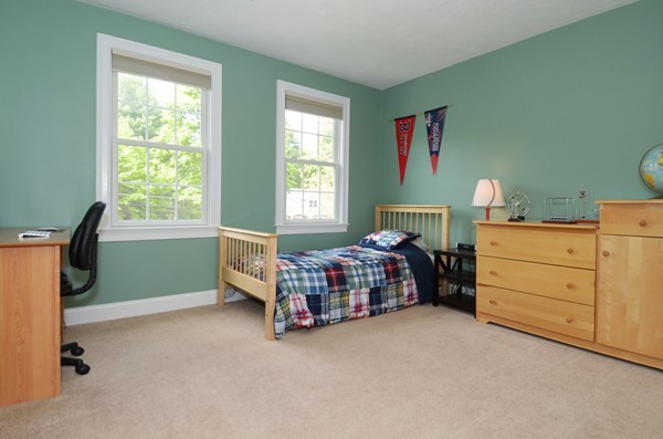 36 Village Road Sudbury, MA 01776 - Photo 15 of 26