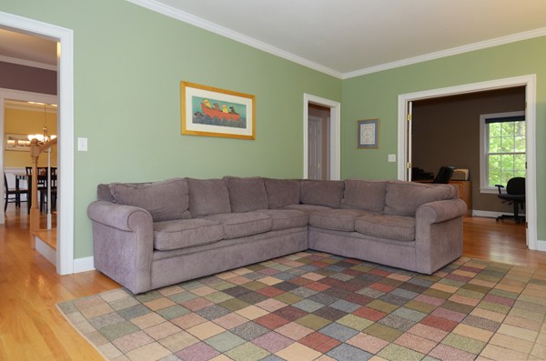 36 Village Road Sudbury, MA 01776 - Photo 3 of 26