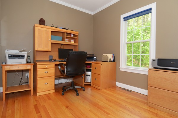 36 Village Road Sudbury, MA 01776 - Photo 5 of 26