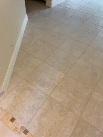 $1,900 | 14148 Southwest 93rd Lane, Unit 14148, Miami, FL 33186