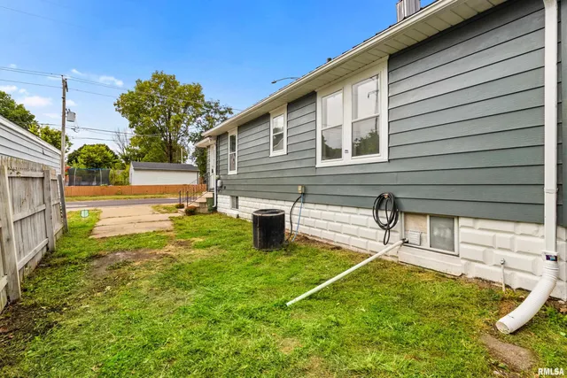 $95,000 | 2606 North Wisconsin Avenue, Peoria, IL 61603