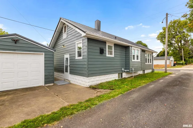 $95,000 | 2606 North Wisconsin Avenue, Peoria, IL 61603