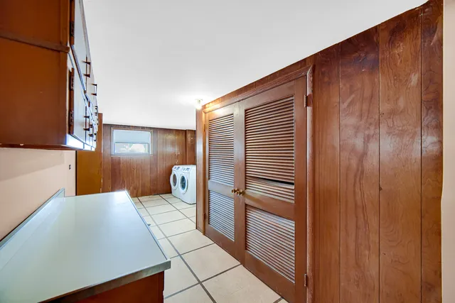 $339,000 | 9620 South Keeler Avenue, Oak Lawn, IL 60453