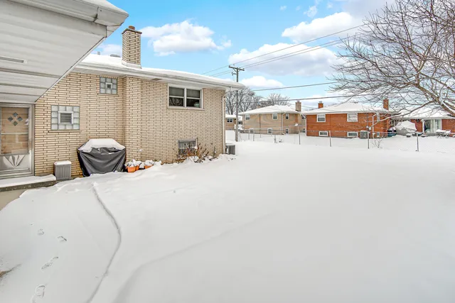 $339,000 | 9620 South Keeler Avenue, Oak Lawn, IL 60453