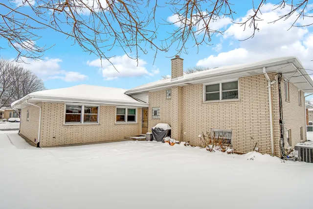 $339,000 | 9620 South Keeler Avenue, Oak Lawn, IL 60453