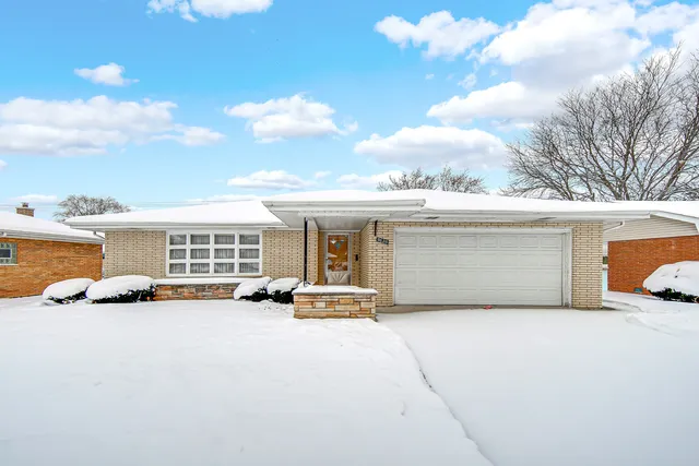 $339,000 | 9620 South Keeler Avenue, Oak Lawn, IL 60453