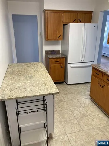 $2,500 | 2430 6th Street, Unit 2, Fort Lee, NJ 07024