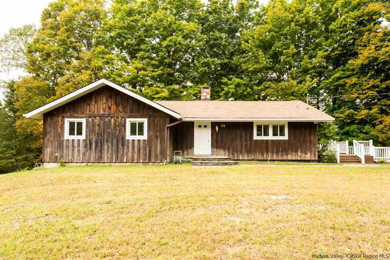 24 Albright Lane Stone Ridge, NY 12484 - Photo 2 of 25 Photo 2