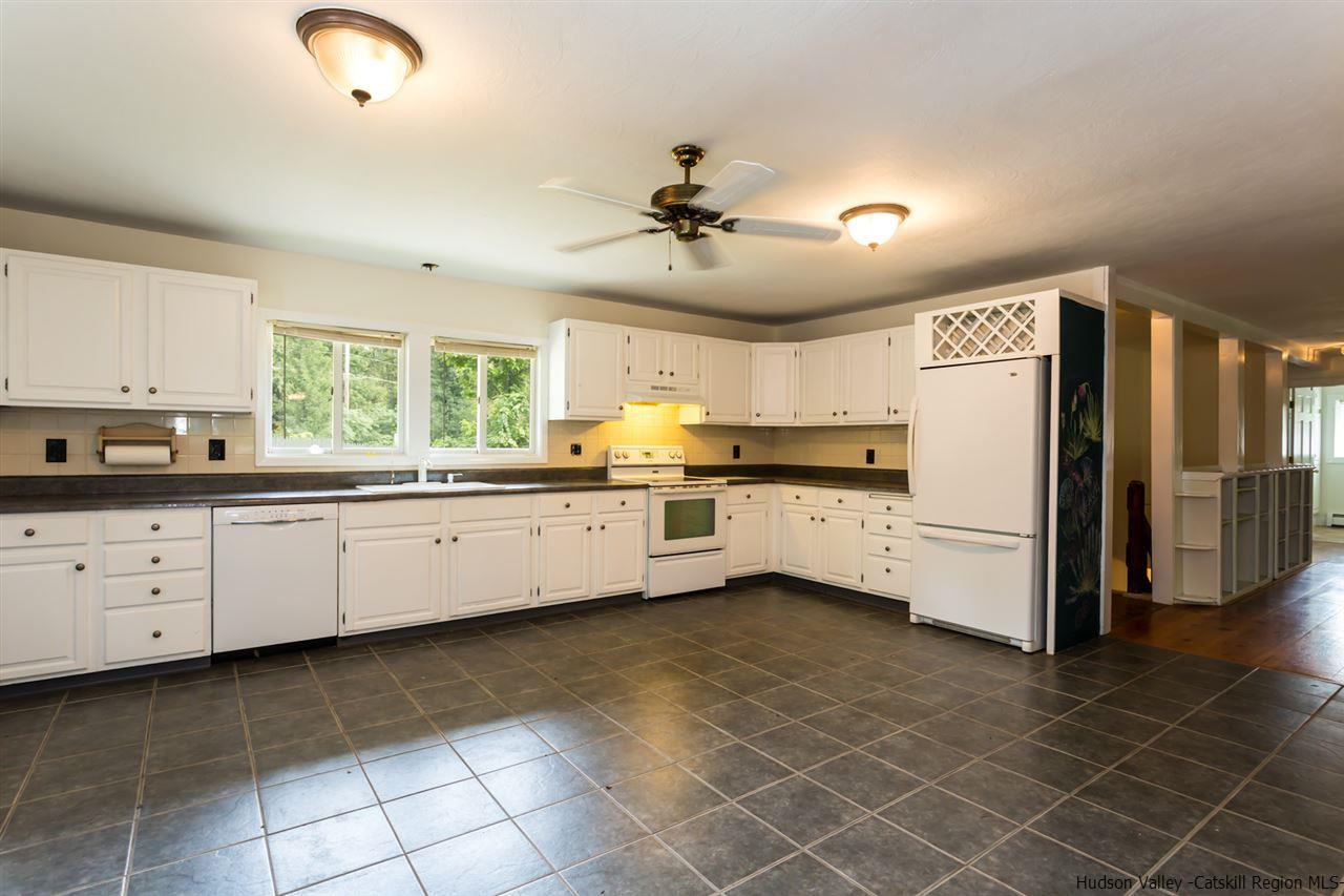 24 Albright Lane Stone Ridge, NY 12484 - Photo 5 of 25 Photo 5