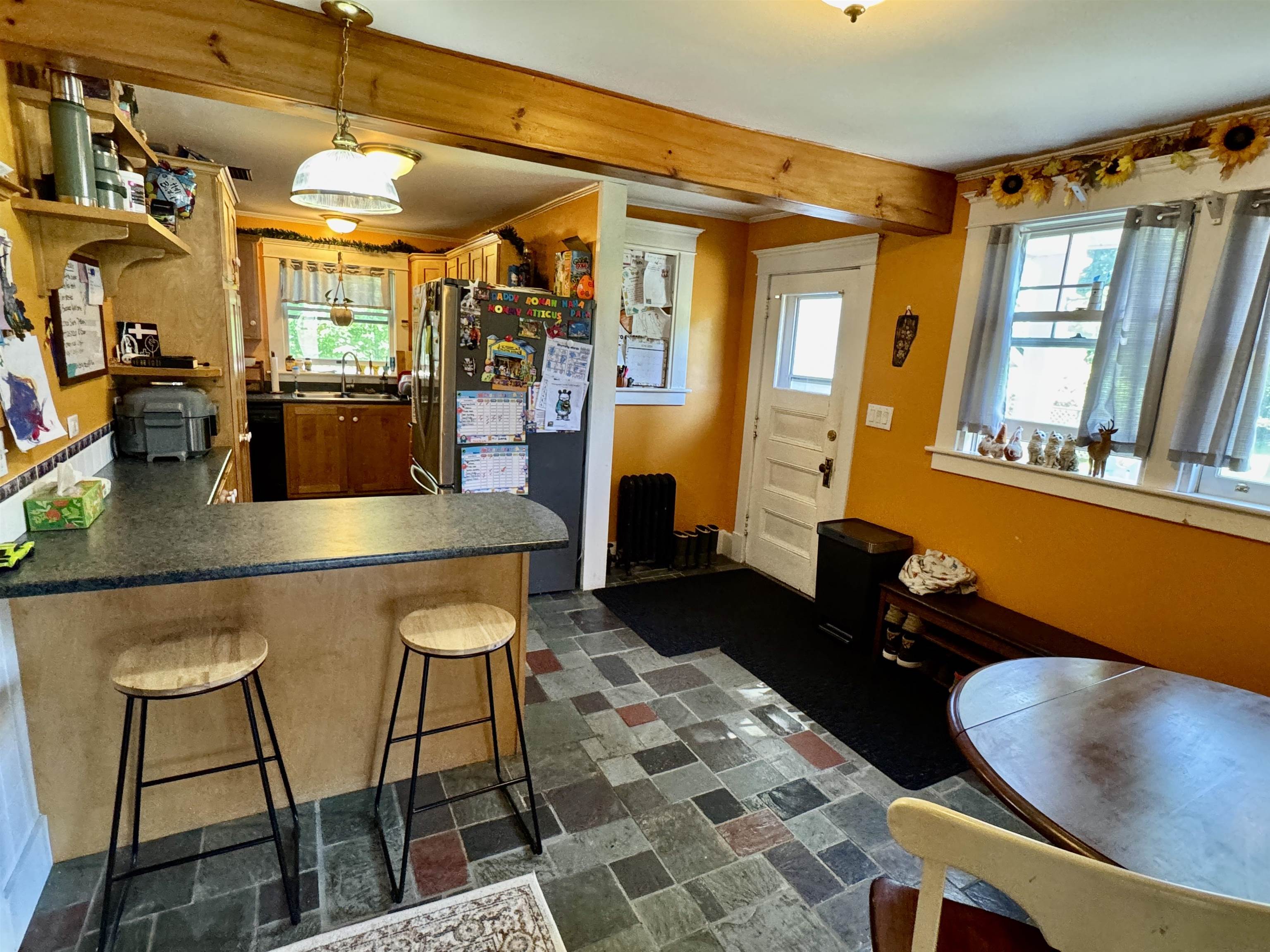 335 Caswell Avenue Derby, VT 05830 - Photo 11 of 32