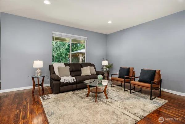 $699,950 | 7805 300th St Court South, Roy, WA 98580