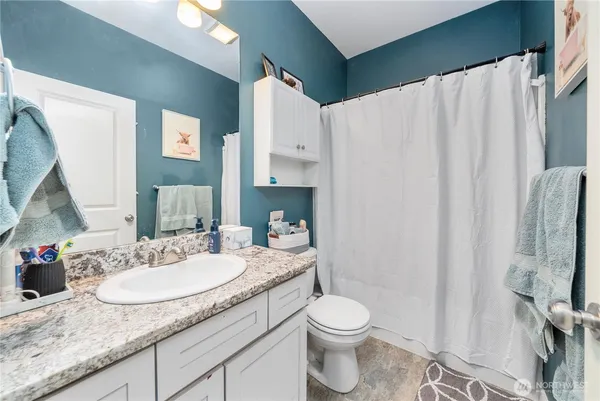 $699,950 | 7805 300th St Court South, Roy, WA 98580