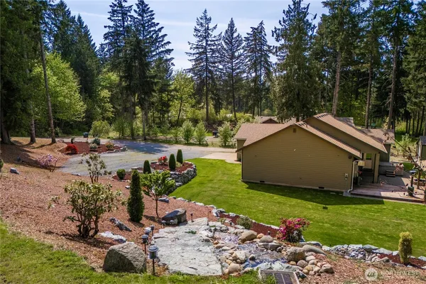 $699,950 | 7805 300th St Court South, Roy, WA 98580