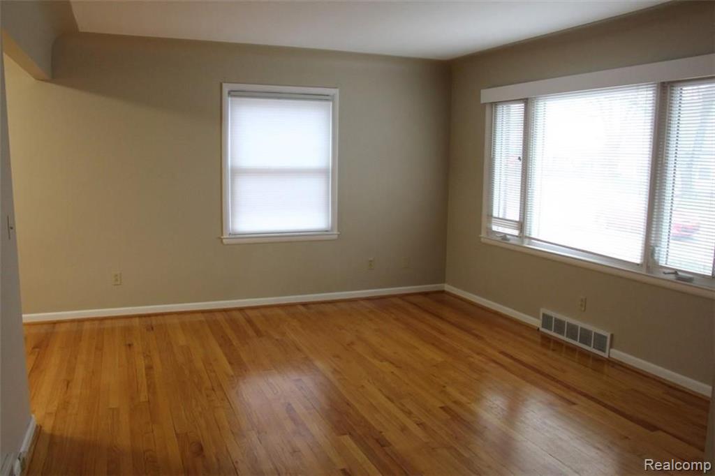 312 Northwood Avenue Rochester, MI 48307 - Photo 4 of 13