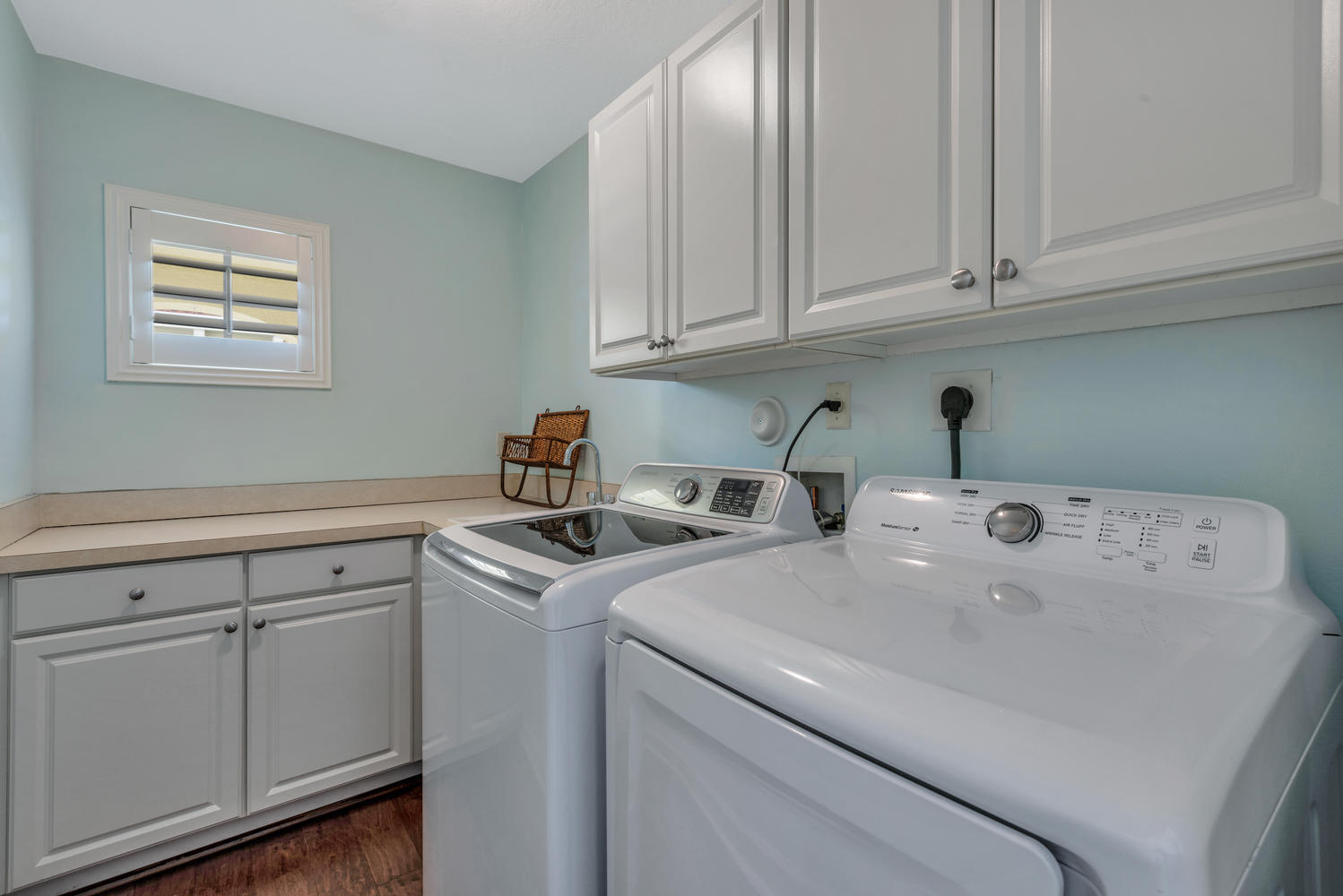 108 White Wing Lane Jupiter, FL 33458 - Photo 19 of 41 LAUNDRY