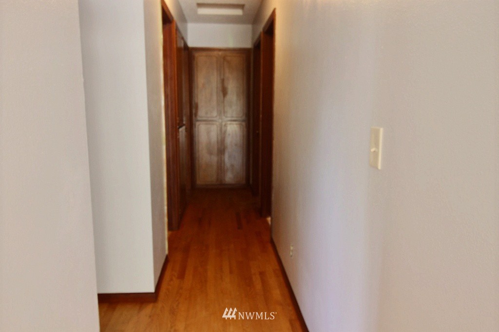 3241 Maple Street Longview, WA 98632 - Photo 6 of 20 Gallery Image 6
