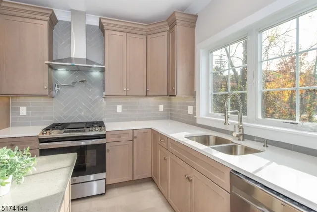 $5,000 | 302 South Street, Unit A, New Providence, NJ 07974