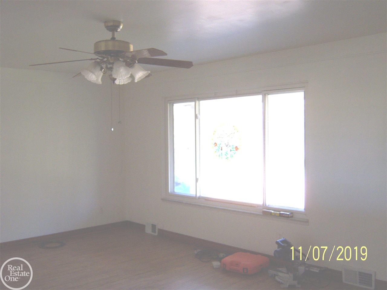 74751 Memphis Ridge Road Richmond, MI 48062 - Photo 10 of 23 living rm ceiling fan