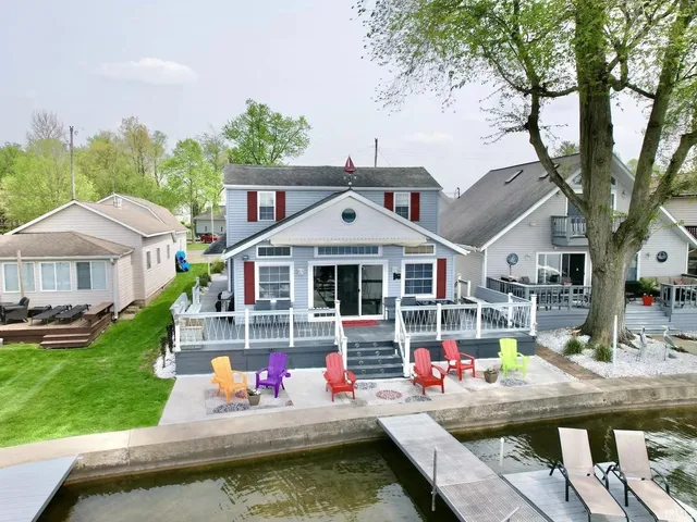 $649,000 | 2122 Wolfs Point Drive, Rochester, IN 46975