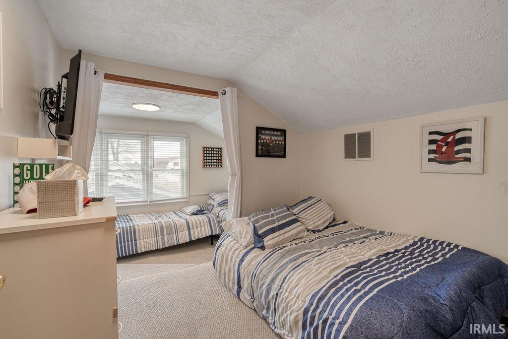 2122 Wolfs Point Drive Rochester, IN 46975 - Photo 23 of 32 Gallery Image 23