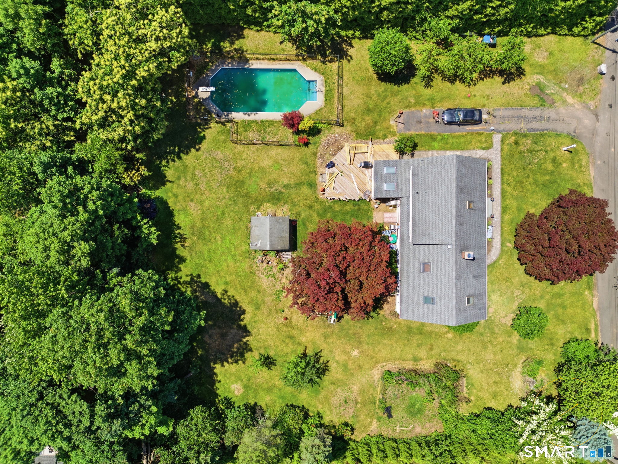24 Amos Street Hamden, CT 06518 - Photo 7 of 39