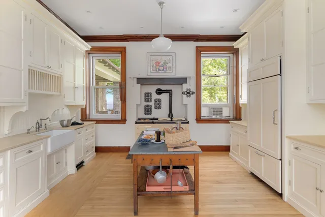 $22,900,000 | 1044 Grosse Point Road, Ferrisburgh, VT 05456