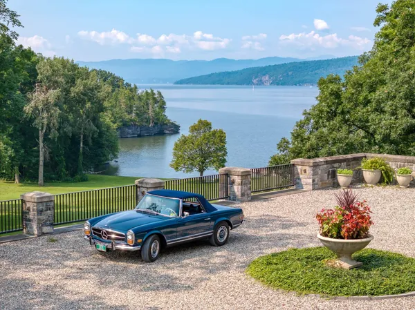 $22,900,000 | 1044 Grosse Point Road, Ferrisburgh, VT 05456