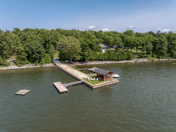 $22,900,000 | 1044 Grosse Point Road, Ferrisburgh, VT 05456