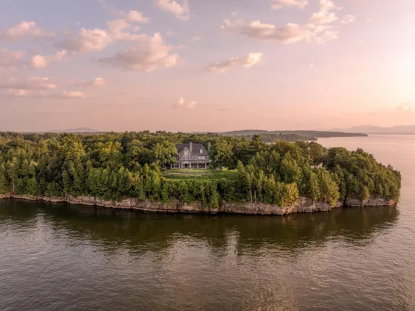 $22,900,000 | 1044 Grosse Point Road, Ferrisburgh, VT 05456