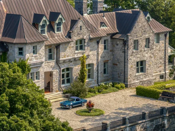 $22,900,000 | 1044 Grosse Point Road, Ferrisburgh, VT 05456