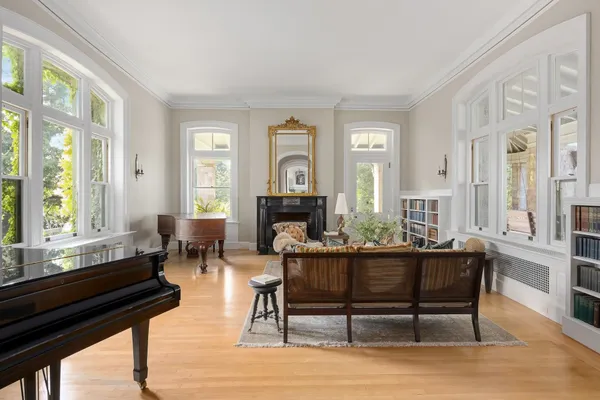 $22,900,000 | 1044 Grosse Point Road, Ferrisburgh, VT 05456