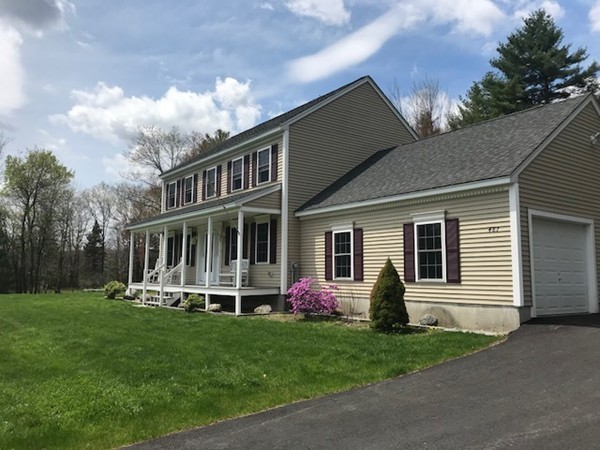 487 Sheldon Road Fitchburg, MA 01420 - Photo 2 of 27 a front view of house with yard
