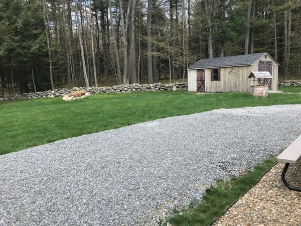 487 Sheldon Road Fitchburg, MA 01420 - Photo 5 of 27 a front view of a house with garden
