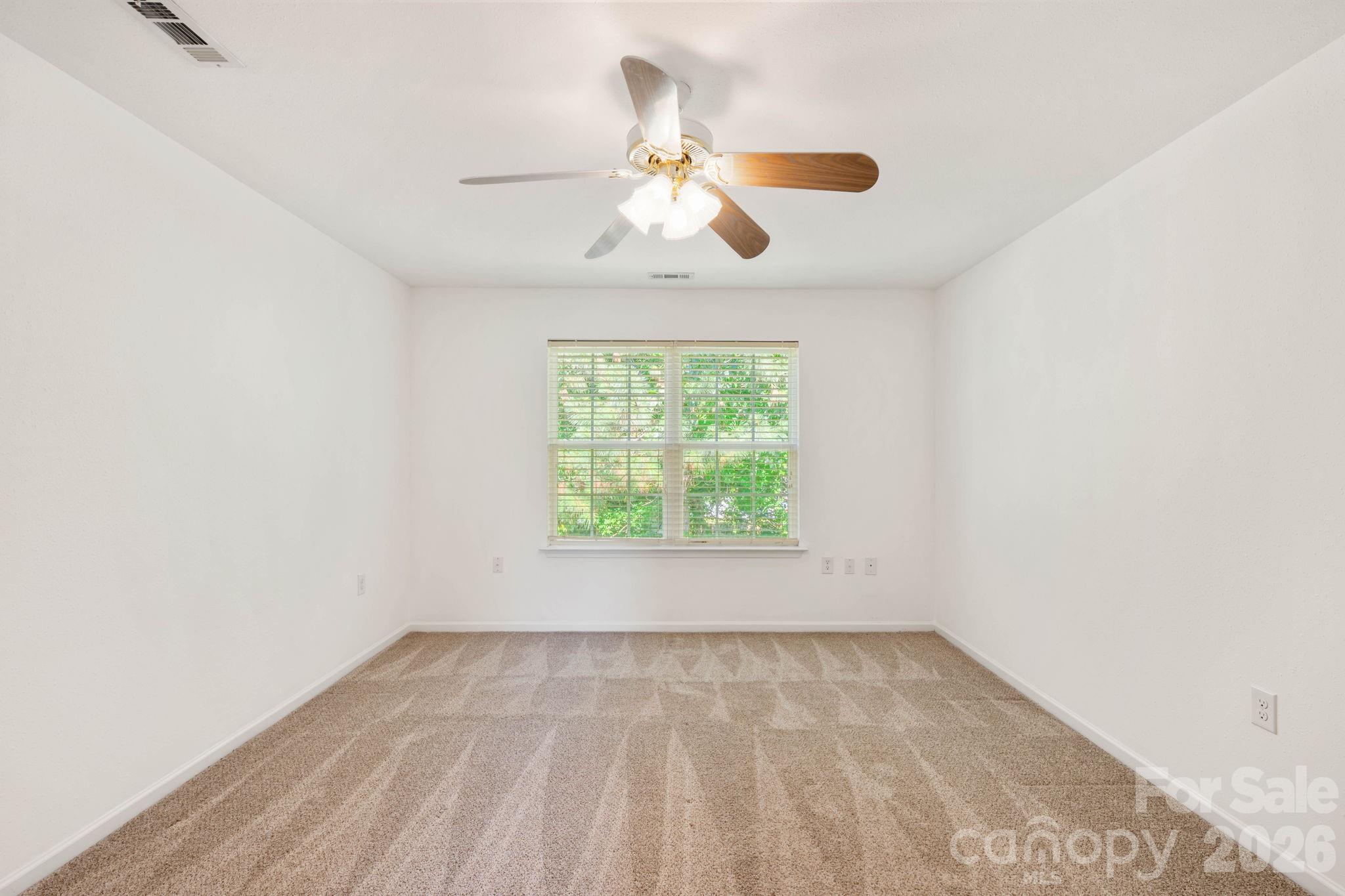 1429 River Run Road Lowell, NC 28098 - Photo 15 of 37