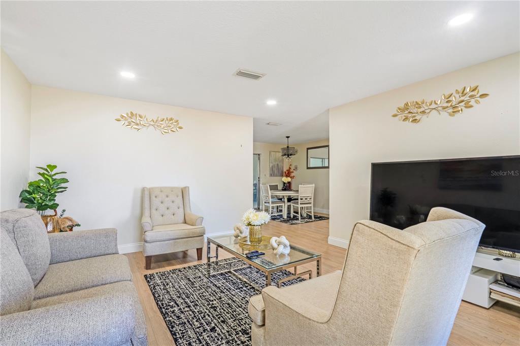 461 Vihlen Road Sanford, FL 32771 - Photo 2 of 28