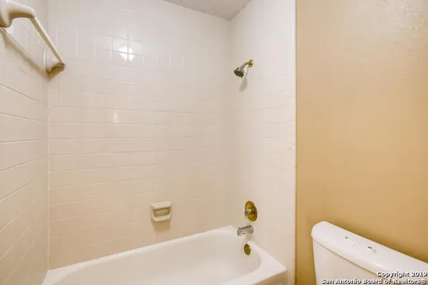 $2,450 | 8826 Lost Woods, San Antonio, TX 78240