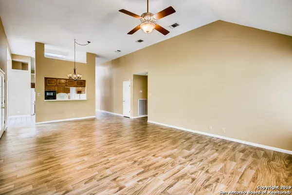 $2,450 | 8826 Lost Woods, San Antonio, TX 78240