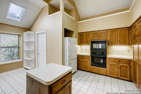 $2,450 | 8826 Lost Woods, San Antonio, TX 78240