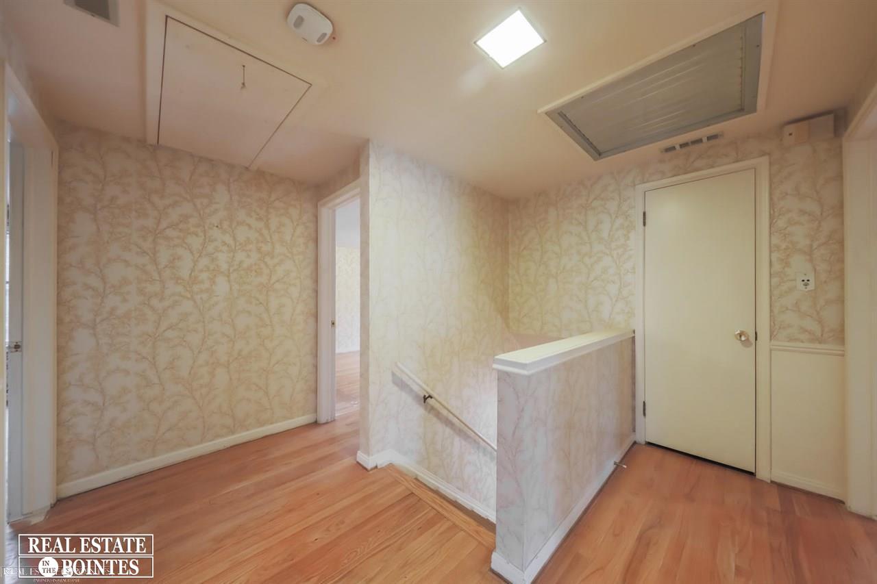 151 Lewiston Road Grosse Pointe Farms, MI 48236 - Photo 13 of 25
