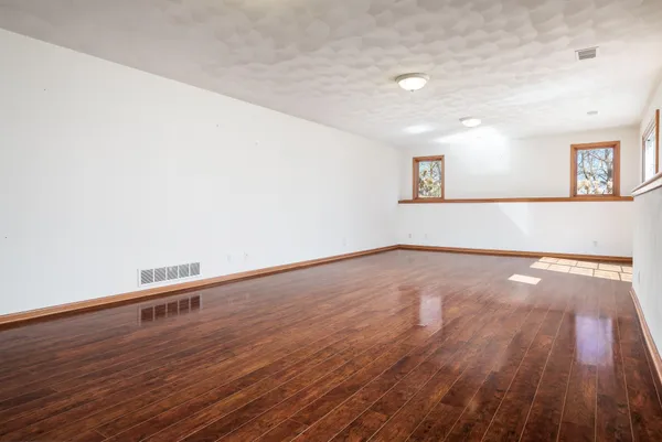 $450,000 | 261 West Redtail Lane, Oregon, IL 61061