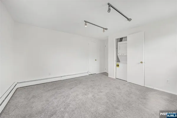 $2,900 | 38 Washington Avenue, Unit 2, Rutherford, NJ 07070