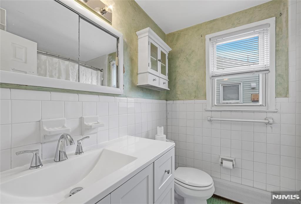 38 Washington Avenue, Unit 2 Rutherford, NJ 07070 - Photo 15 of 19