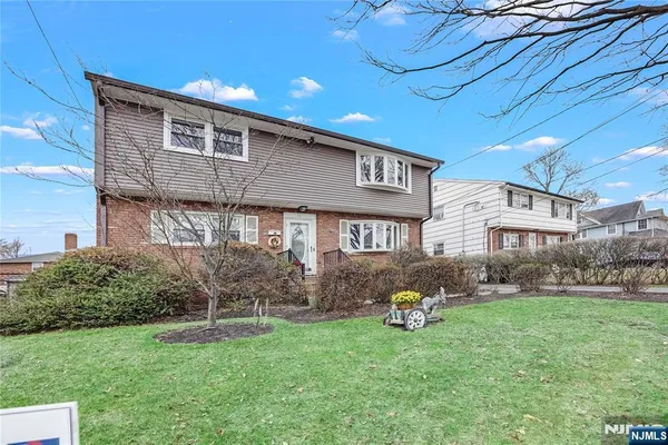 $2,900 | 38 Washington Avenue, Unit 2, Rutherford, NJ 07070