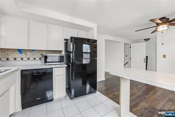 $2,900 | 38 Washington Avenue, Unit 2, Rutherford, NJ 07070