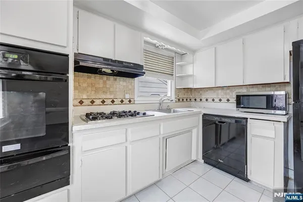 $2,900 | 38 Washington Avenue, Unit 2, Rutherford, NJ 07070