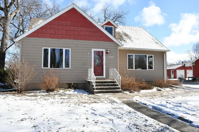 $265,000 | 1102 Grand Avenue, Worthington, MN 56187