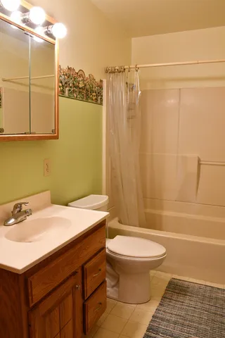 $265,000 | 1102 Grand Avenue, Worthington, MN 56187