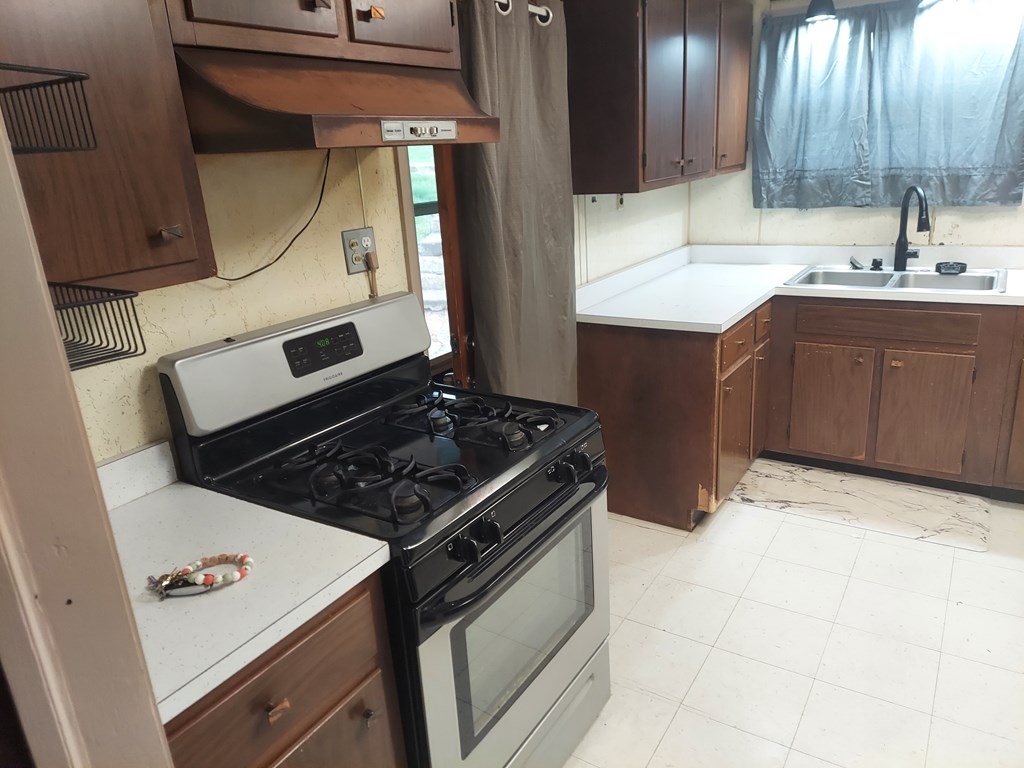 908 Walnut Street Reno, PA 16343 - Photo 7 of 13 Gallery Image 7